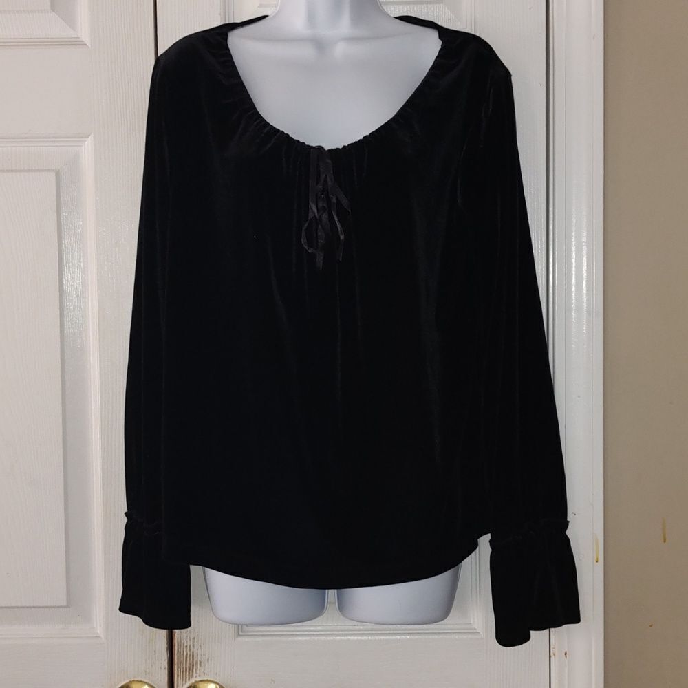 Studio Ease black velour long sleeve blouse  Sz 14